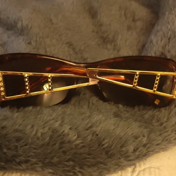 Tortoise Shell Sunglasses - Picture 2 of 2